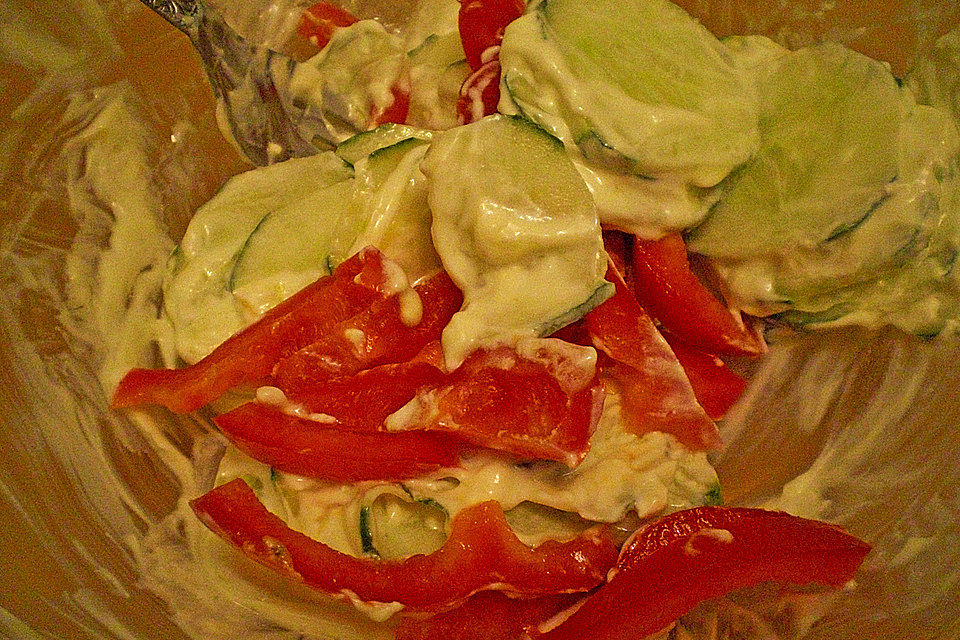 Ungarischer Gurkensalat