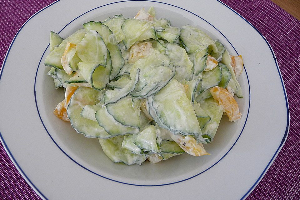 Ungarischer Gurkensalat