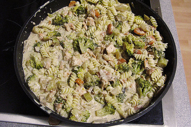 Nudel - Lachs - Brokkoli - Pfanne| Chefkoch