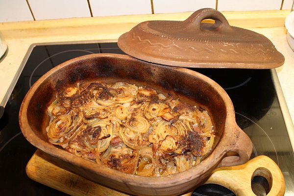 Zwiebelfleisch aus dem Römertopf von knofel | Chefkoch