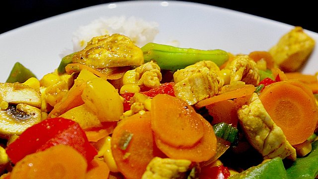 Indische Gemüsepfanne mit Huhn von dany5 Indische Gemüsepfanne mit Huhn von dany5