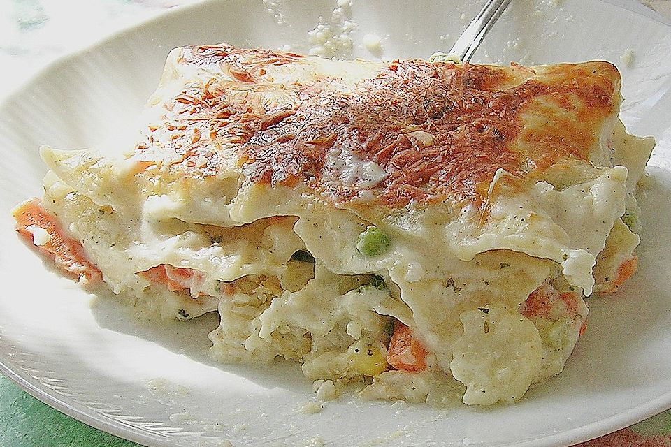 Bunte Gemüse - Lasagne mit Käsesoße