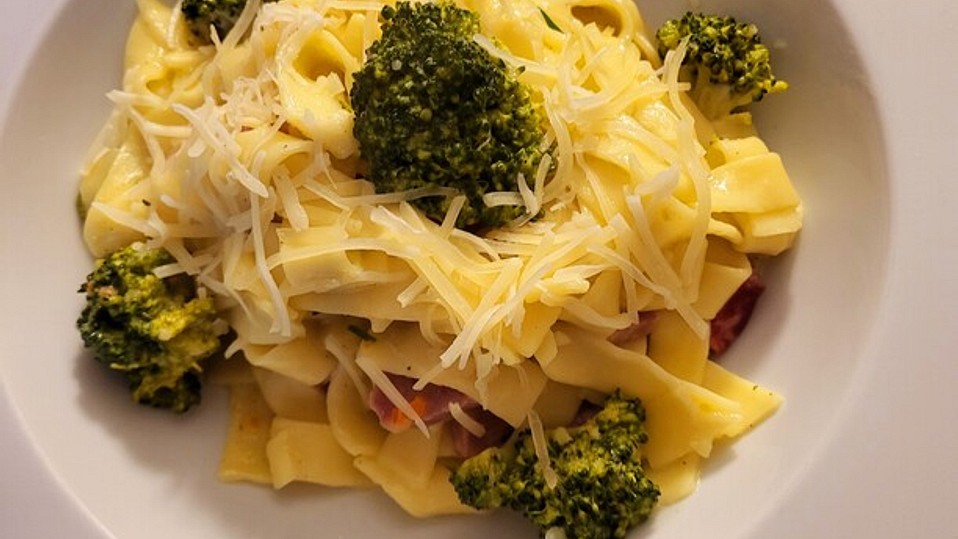 Brokkoli-Pfanne mit Kassler von Allerlei