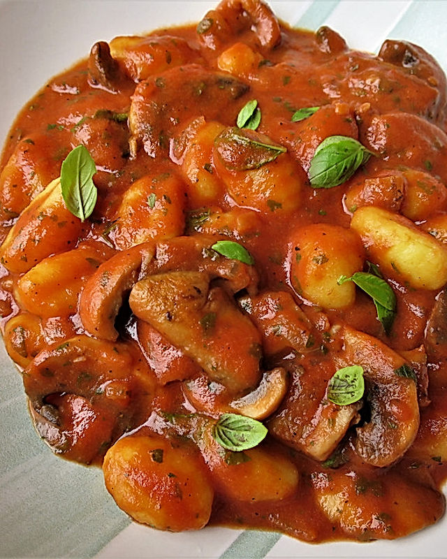 Gnocchi in Tomaten - Champignon - Pfanne