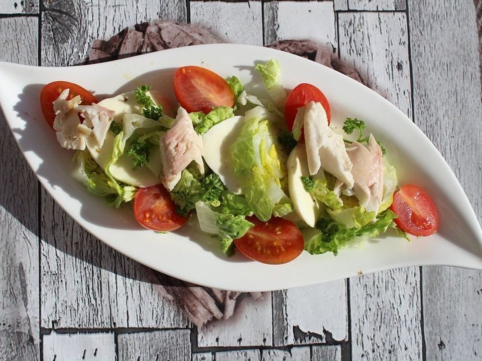 Salat mit geräucherter Forelle und Mozzarella von lenchen| Chefkoch