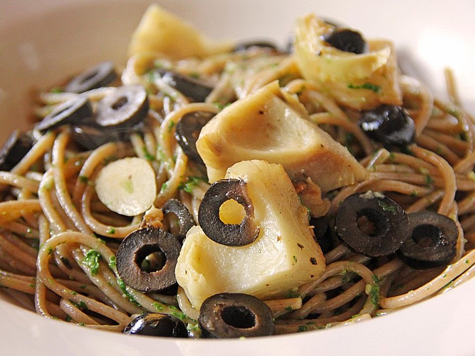 Pesto - Spaghetti mit Artischocken und Oliven von Hani| Chefkoch