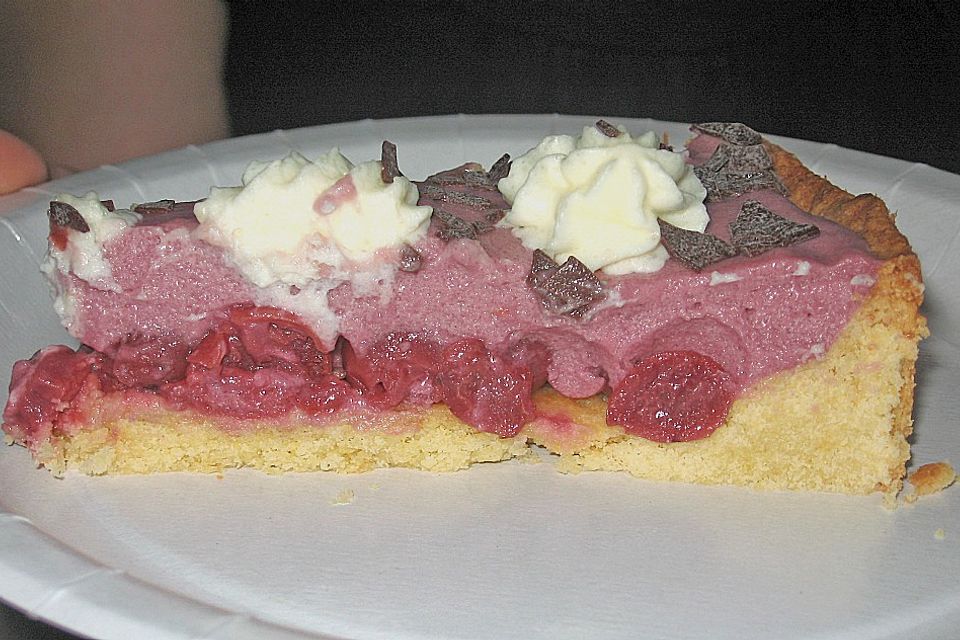 Kirschtorte mit Rotweincreme