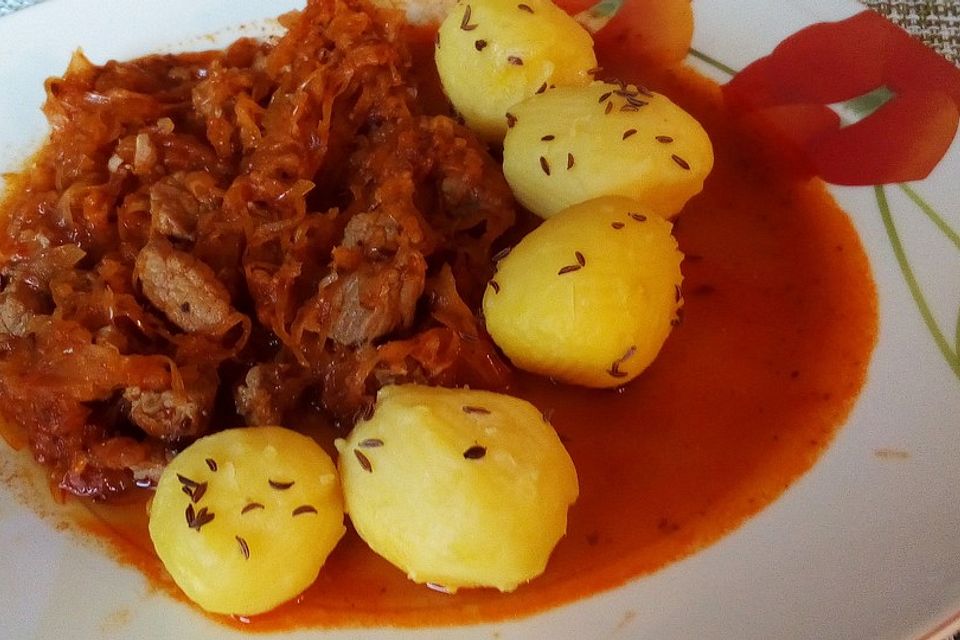 Gulasch Szegediner Art nach Rosinenkind