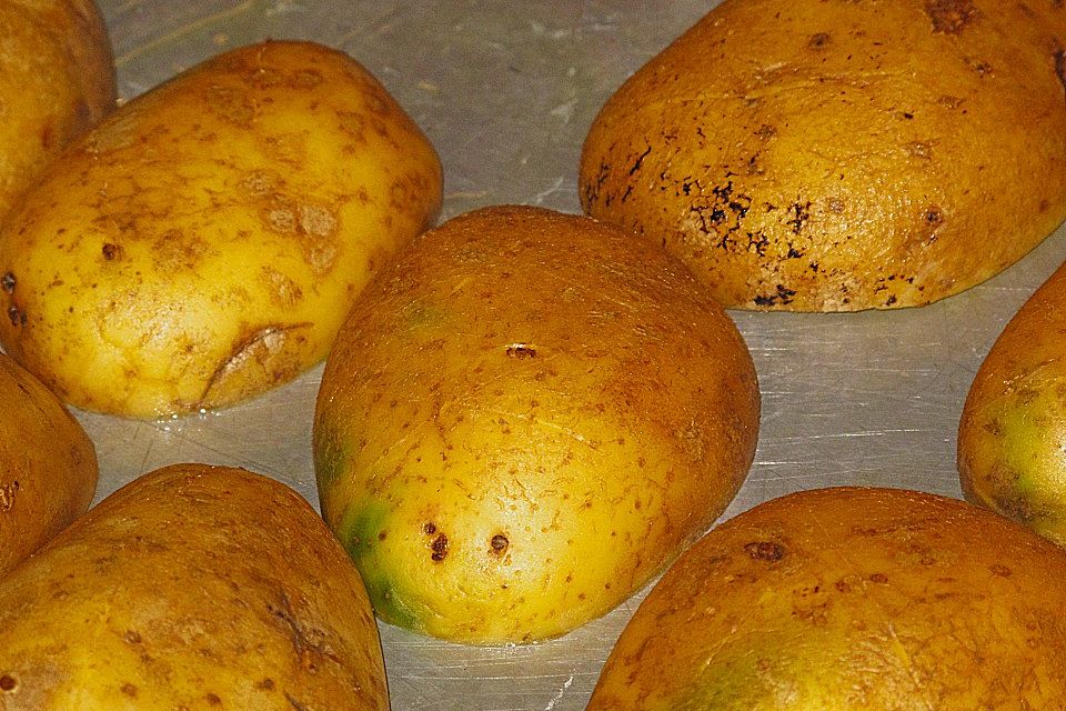 Ofenkartoffeln / Backofenkartoffeln Ofenkartoffeln / Backofenkartoffeln