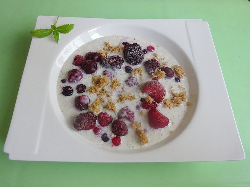 Beeren - Buttermilch - Kaltschale von Elli K.| Chefkoch