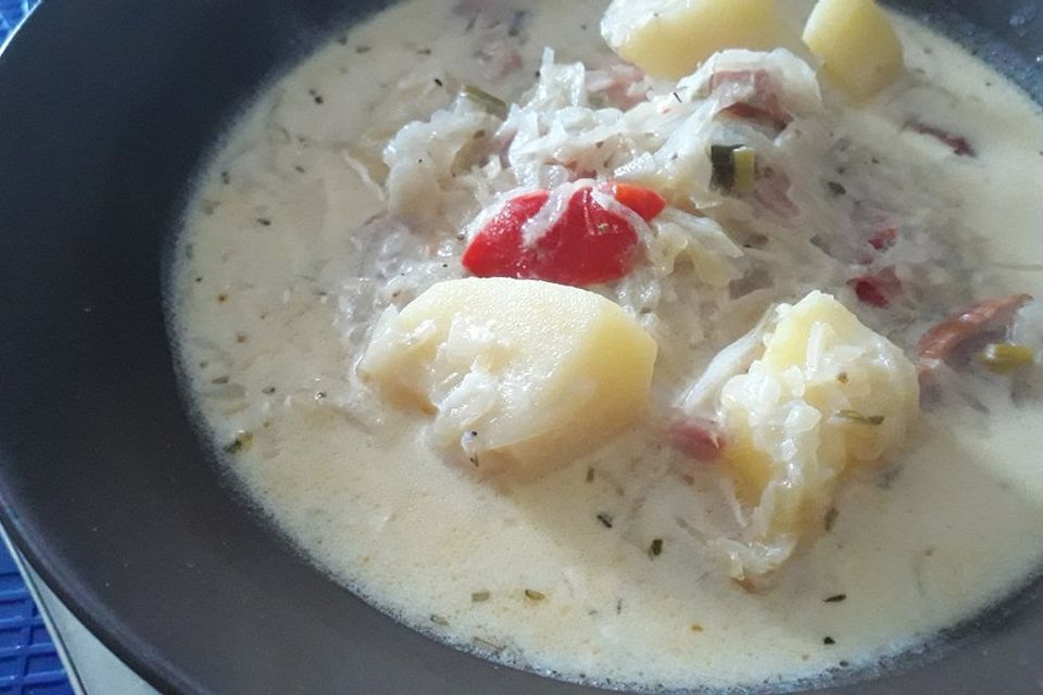 Niedersächsische Sauerkrautsuppe