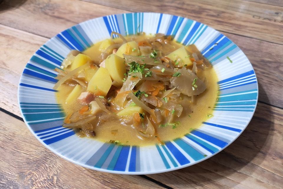 Niedersächsische Sauerkrautsuppe