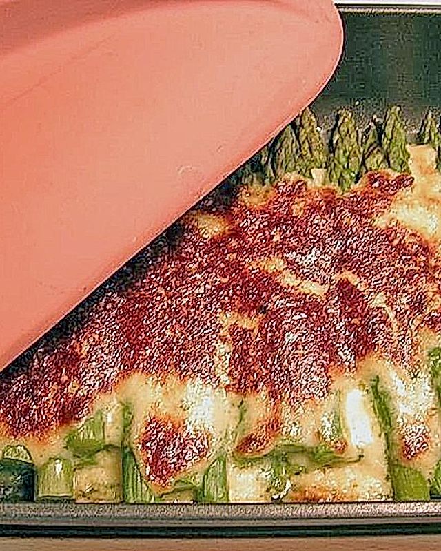 Albertos grüner Spargel mit Parmesancreme