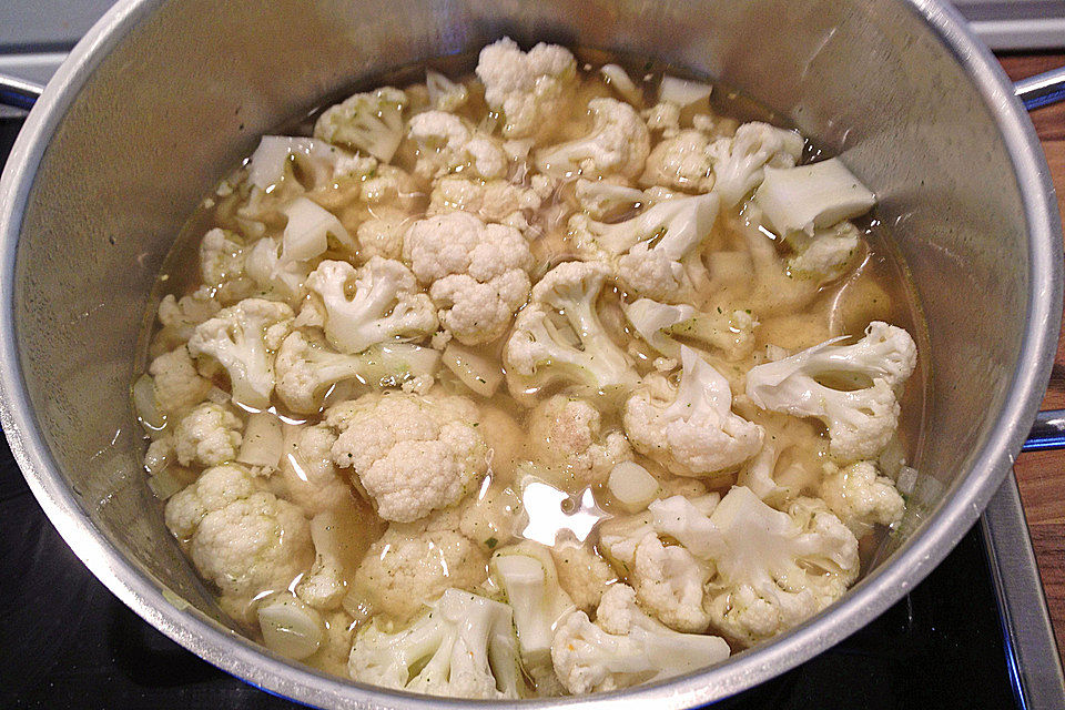 Blumenkohl - Käse - Suppe