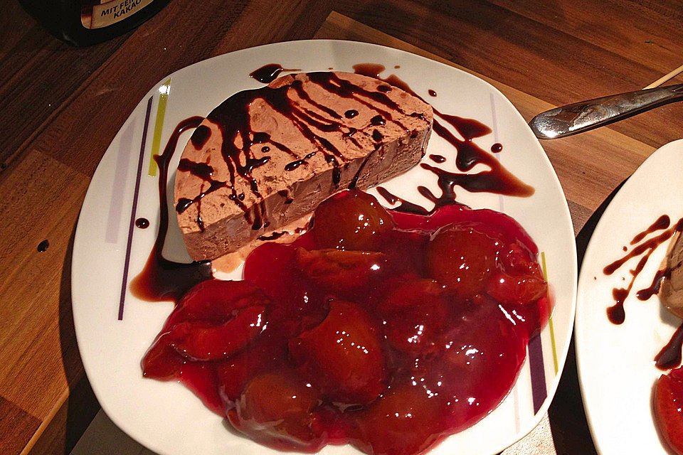 Lebkuchenparfait mit Gewürzorangen