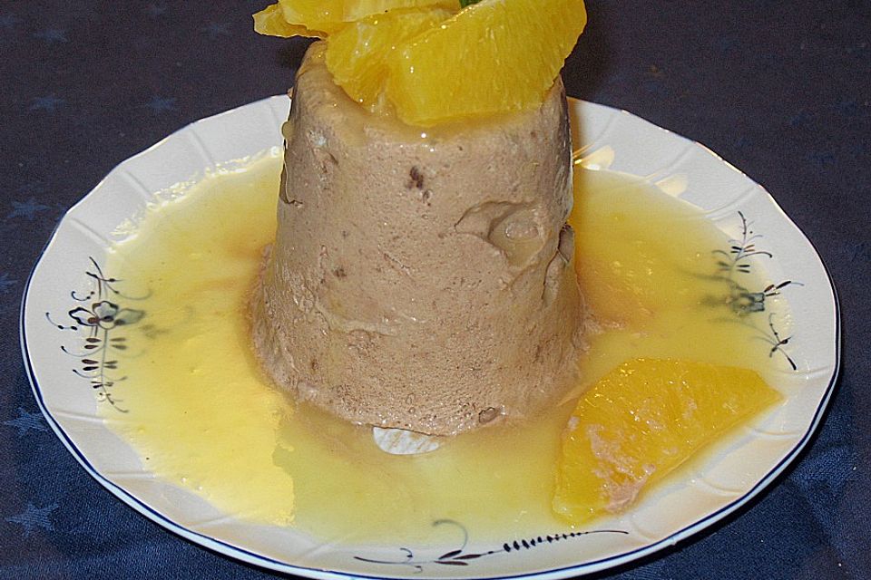 Lebkuchenparfait mit Gewürzorangen