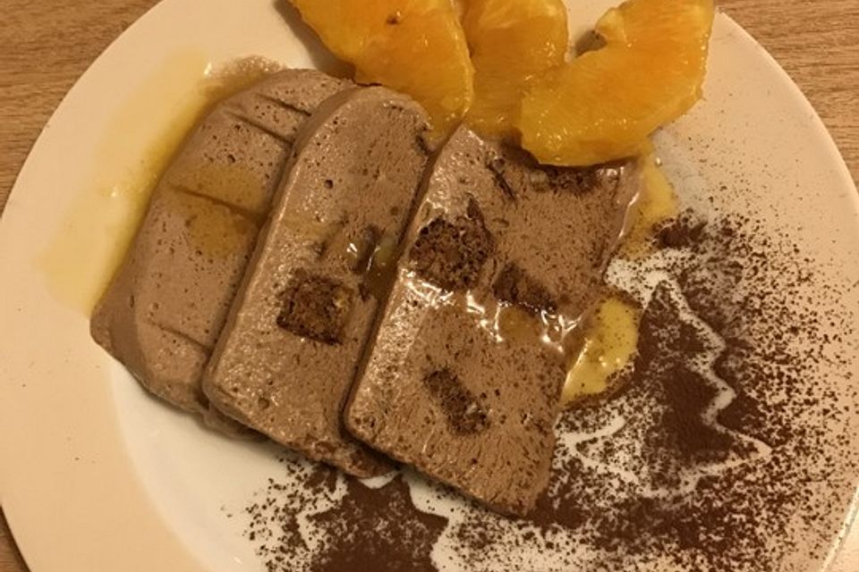 Lebkuchenparfait mit Gewürzorangen