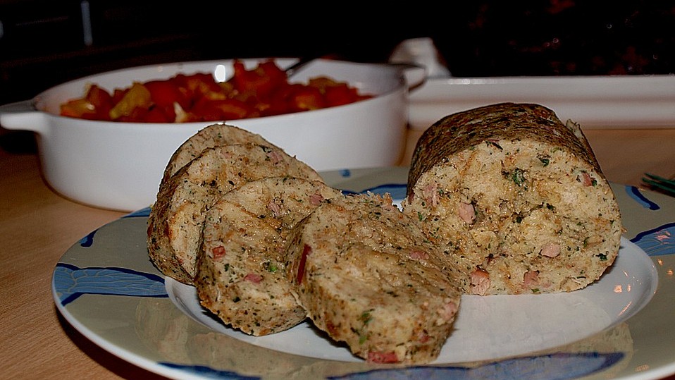 Gefüllter Gänsebraten mit Serviettenknödeln von chefkoch Gefüllter Gänsebraten mit Serviettenknödeln von chefkoch