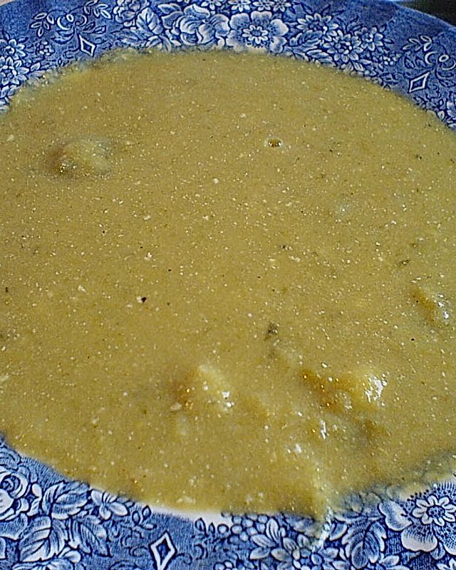 Rosenkohlsuppe mit Chili