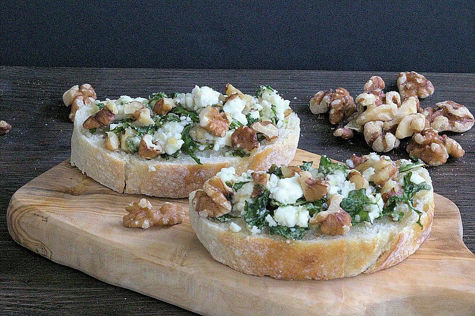 Bruschetta mit Rucola und Schafkäse