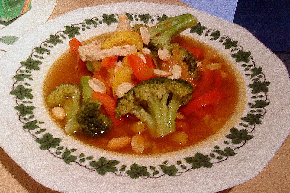 Asiatische Hühnersuppe