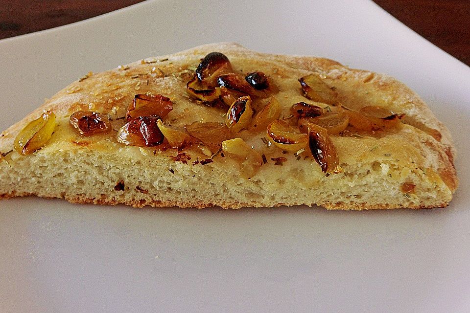 Toskanisches Fladenbrot mit Weintrauben