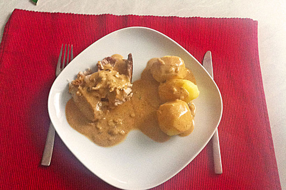 Kaninchen in Spanischer Knoblauchsauce