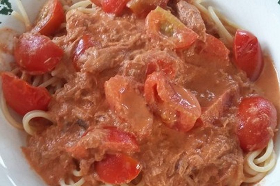 Spaghetti in Thunfisch - Sahne - Sauce