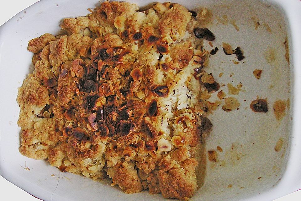 Apfel Crumble mit Vanilleeis