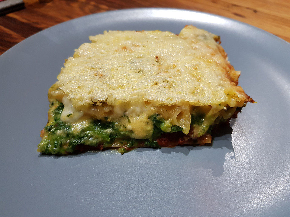Spinatlasagne mit Kräuterkäsesoße von gthuir| Chefkoch