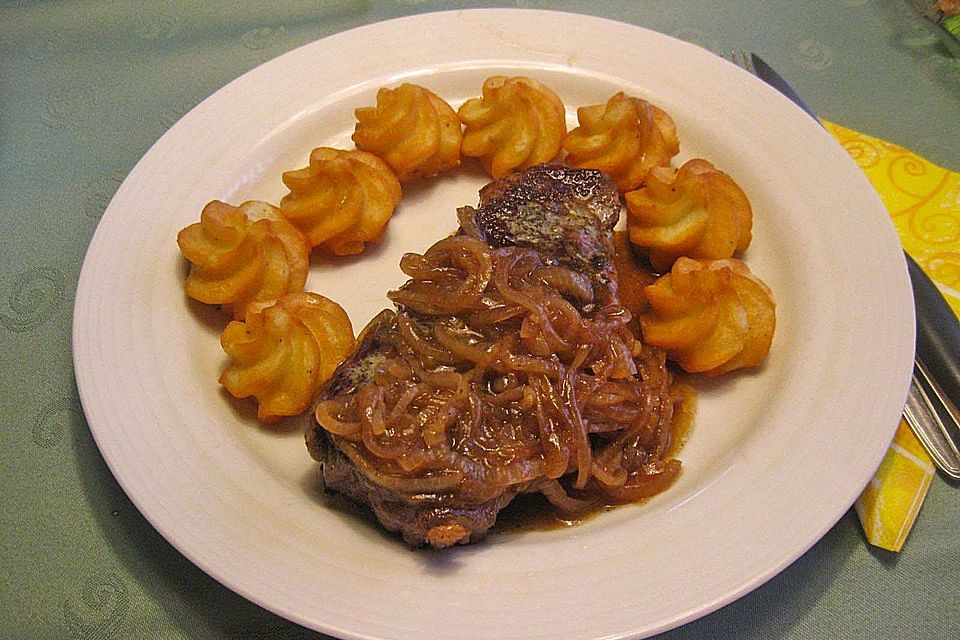 Hüftsteaks mit Rotwein - Zwiebel - Soße