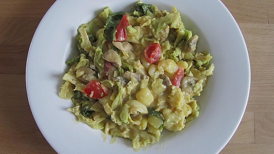 Kartoffelpfanne mit Pilzen und Wirsing von esdee