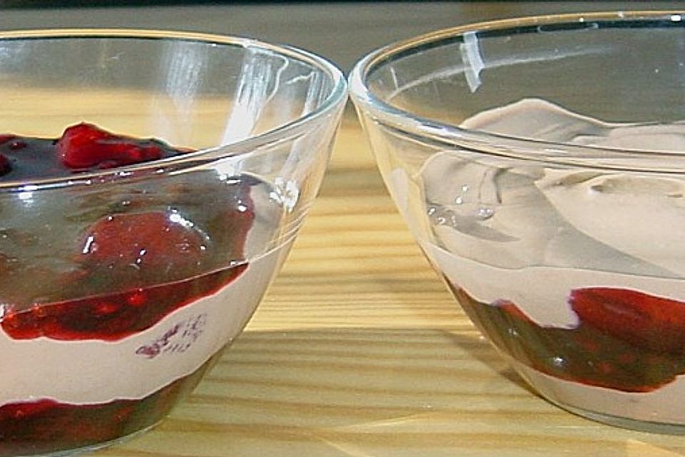 Joghurt - Creme mit Heidelbeeren