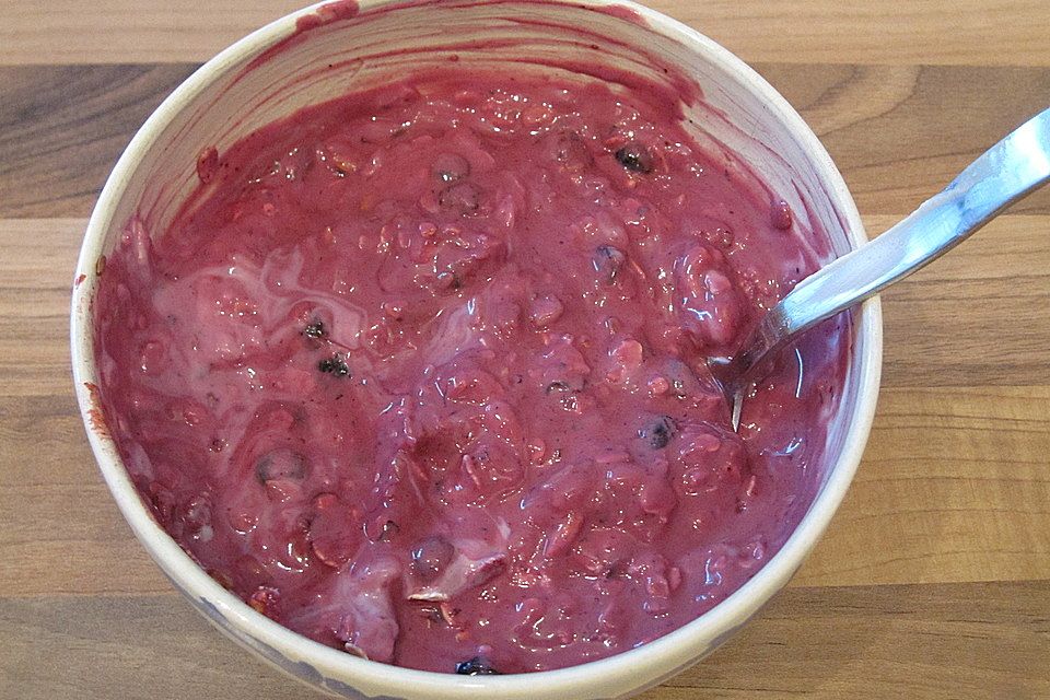 Joghurt - Creme mit Heidelbeeren