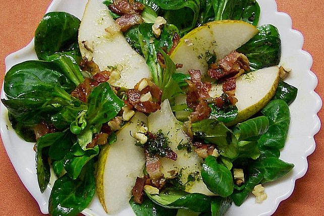 Feldsalat mit Birne, Bacon und Walnüssen von delia| Chefkoch