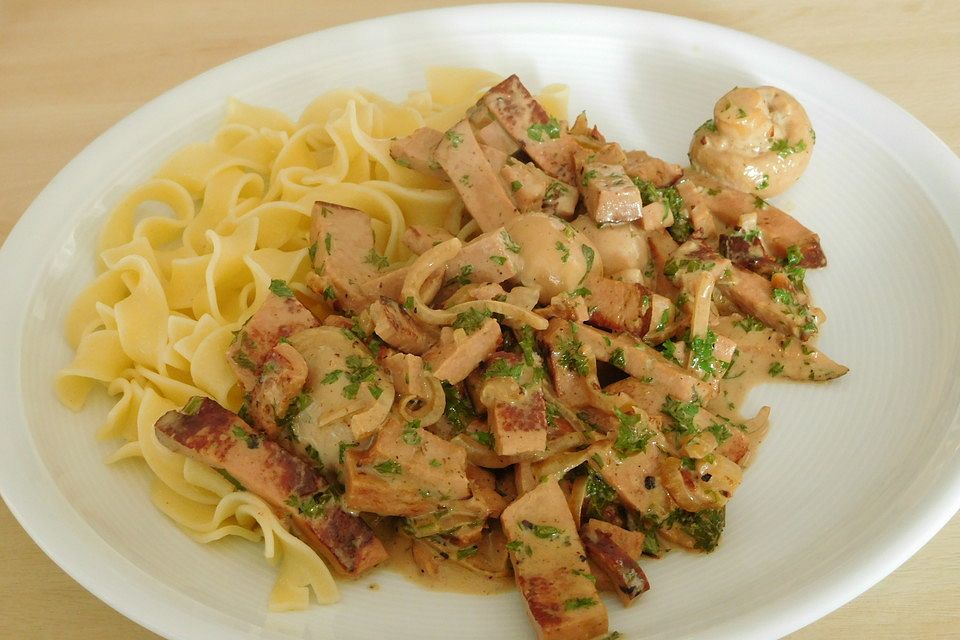 Leberkäs mit Champignon - Zwiebel - Sahne - Soße