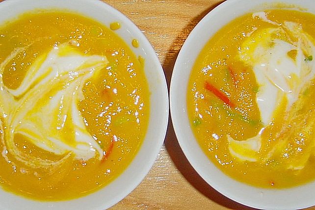 Möhren - Orangen - Suppe von bloody_squirrel| Chefkoch