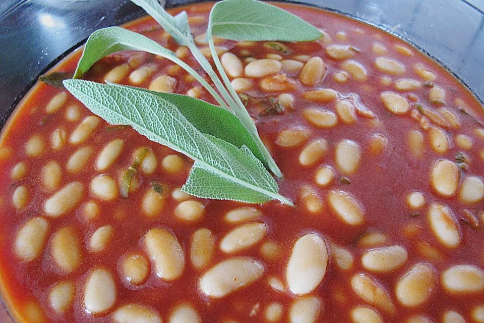 Weiße Bohnen in Tomaten - Salbei - Soße