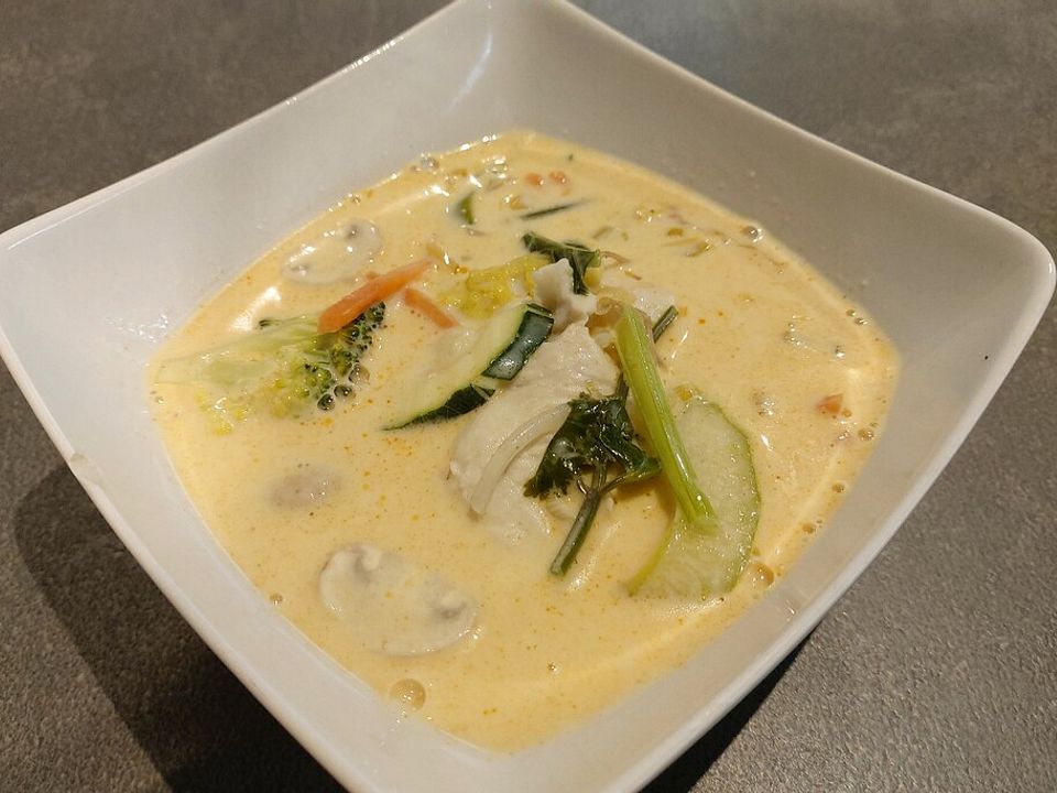 Kokosmilchsuppe mit Hühnchen und Galgant von Micke| Chefkoch