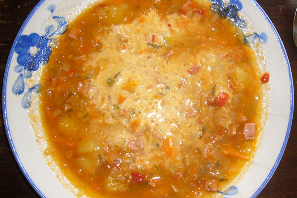 Szegediner Gulasch im Römertopf