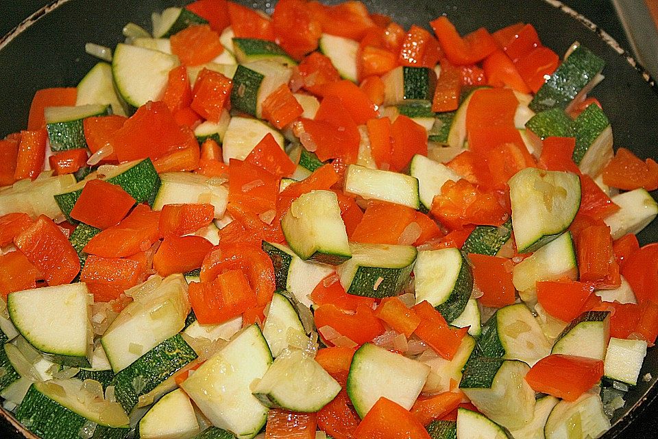 Italienischer Nudelauflauf mit Kräutern