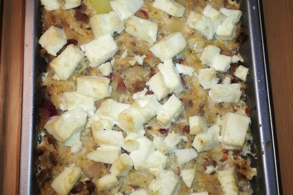 Sauerkrautauflauf mit Gehacktem und Feta