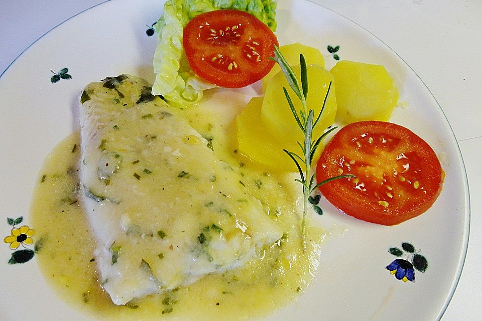 Seelachsfilet in Kräutersoße