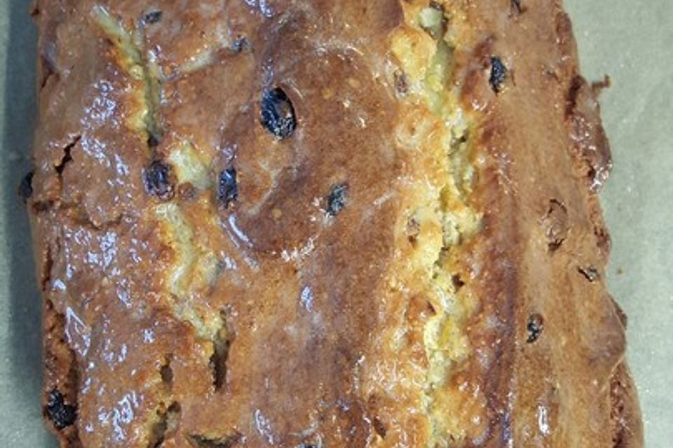 Saftiger Quarkstollen