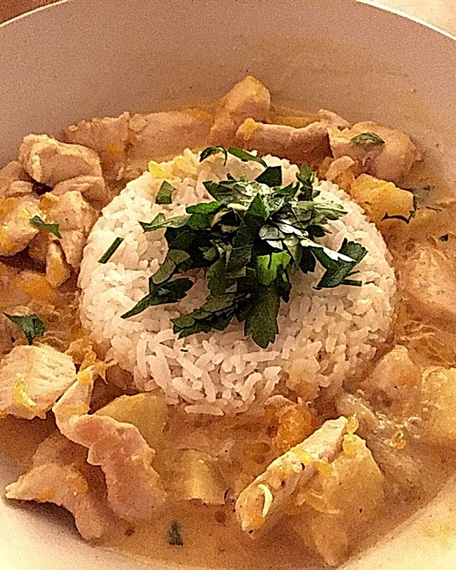 Putenschnitzel mit fruchtigem Reis - Curry