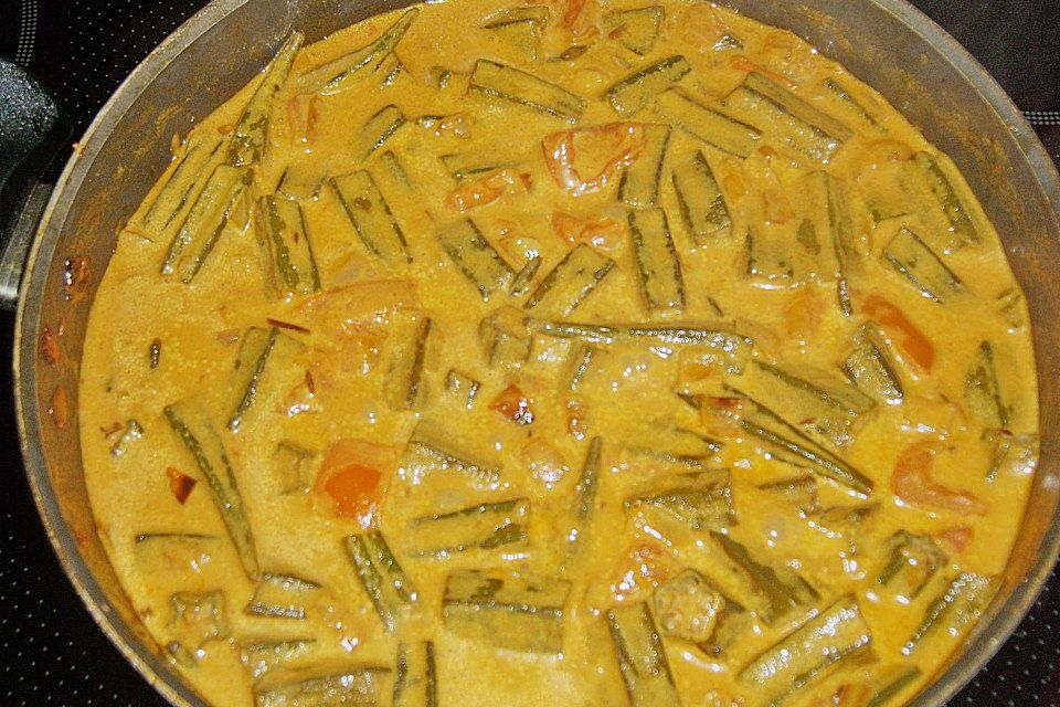 Okra mit Kokosnuss