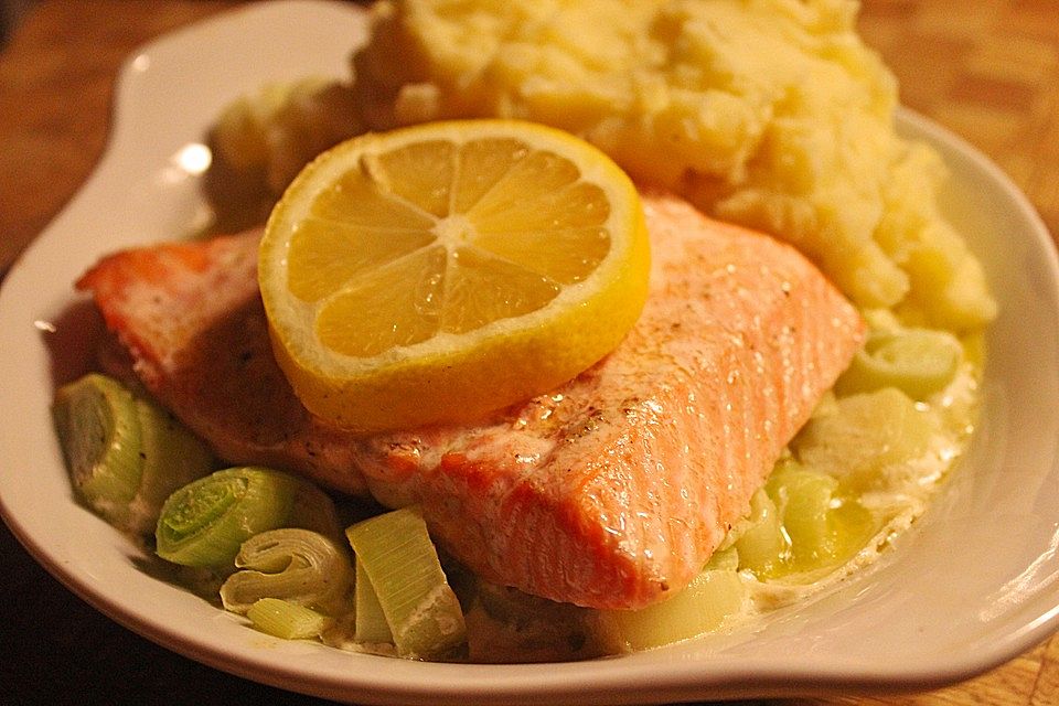 Lachs auf Sahnelauch