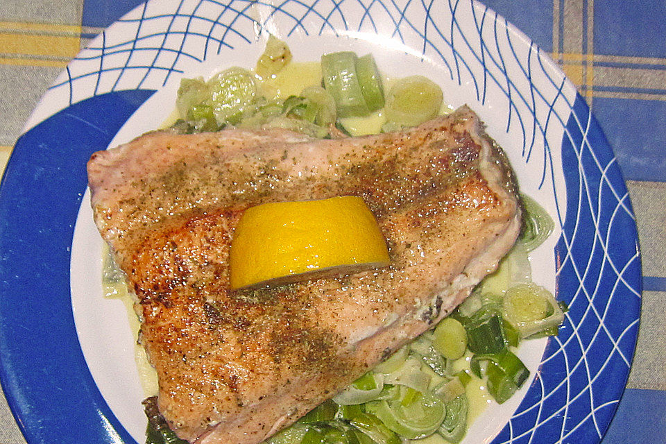 Lachs auf Sahnelauch