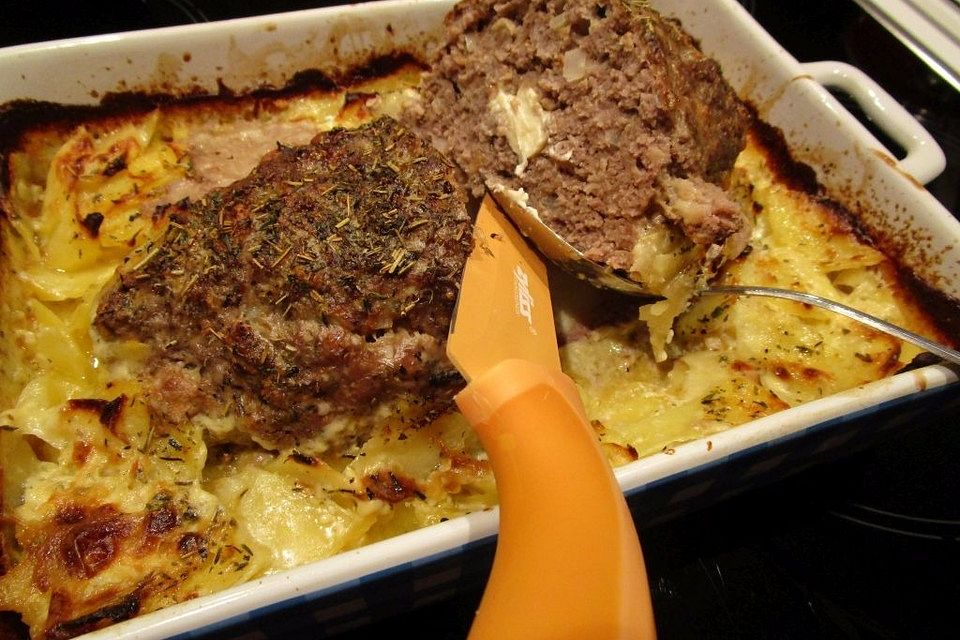 Hackbraten mit Käsefüllung