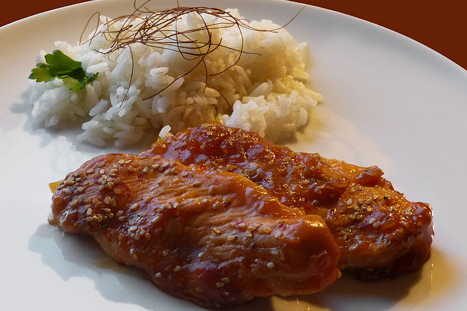 Hähnchenfilets in scharfer Sesam - Honig - Sauce